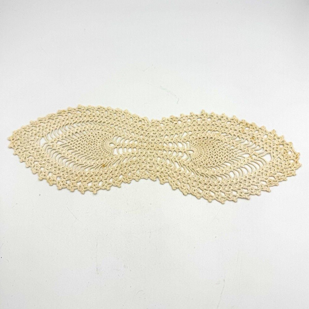Handmade Off-White Wing Shaped Oval Doily Decorative
